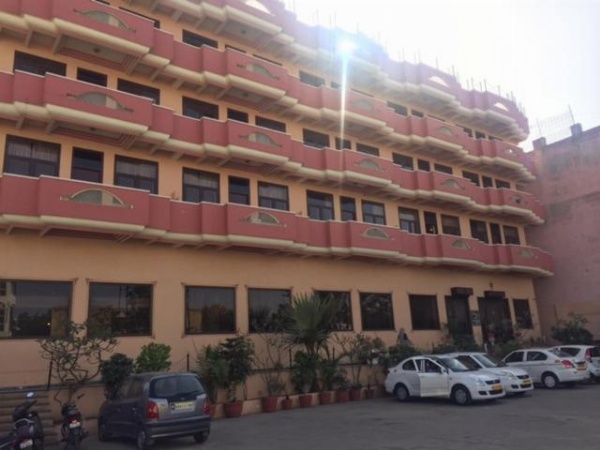 Hotel Glitz Jaipur image 1
